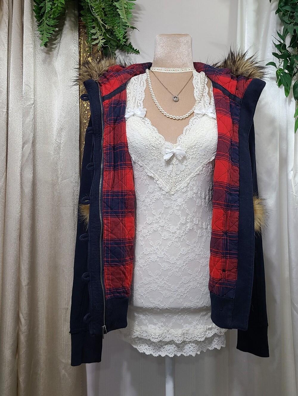 Vintage Abercrombie ♡ Y2K ♡ Navy Blue Plaid Lining Hoodie Faux Fur Hood Trim - Picture 6 of 9